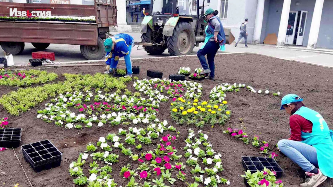 Город дышит и расцветает: коммунальные службы высаживают клумбы и приводят в порядок места отдыха