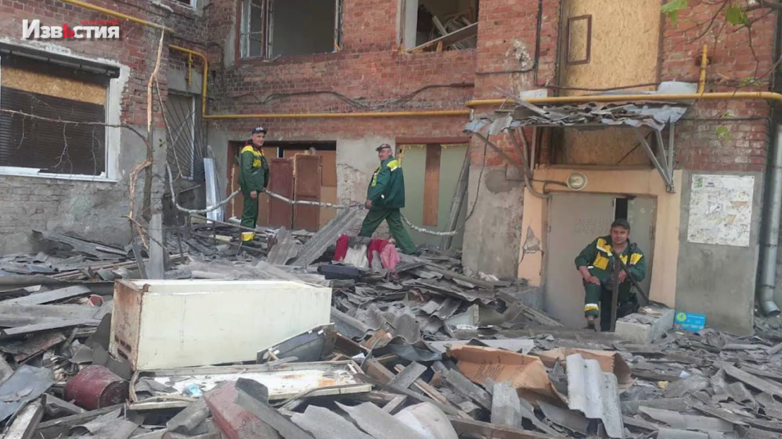 Последствия обстрелов ликвидируют более 60 коммунальщиков на одной из локаций Холодногорского района