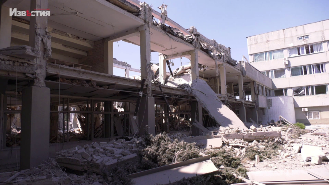 У Харкові майже годину бомбили педагогічний університет імені Сковороди (відео)