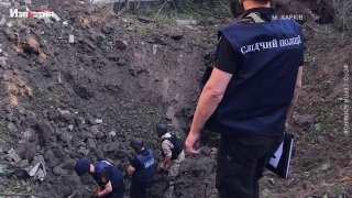Харків. Вірва п'ять метрів. Перші дані та фото наслідків обстрілу від поліції.