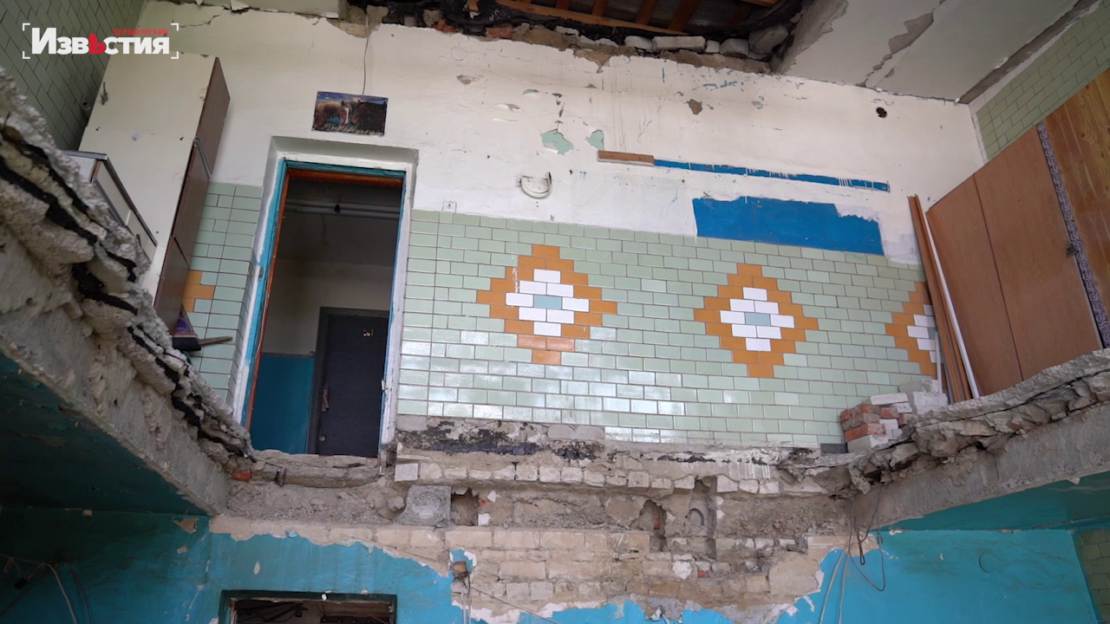 «Люди ходили, як зомбі - вони не вірили, що вижили!» - мешканка постраждалого будинку в Харкові (відео)