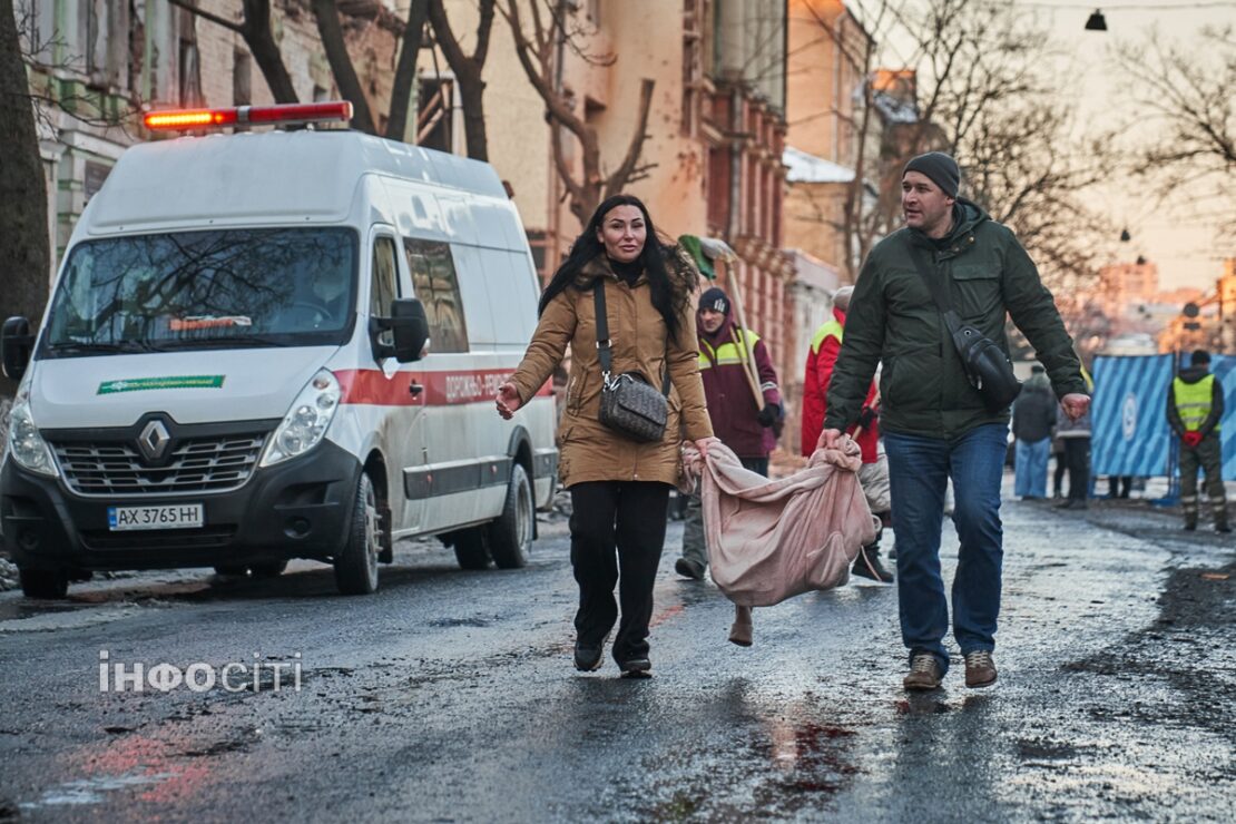 Ракетна атака рф на Харків 16 січня 2024 - фоторепортаж з місць влучань