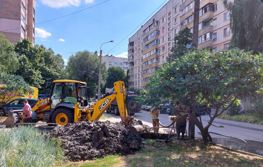 За вихідні у Харкові усунули понад 20 аварій на водоводах