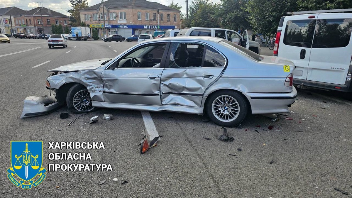 П'яний водій побив машини та збив пішохода у Богодухові