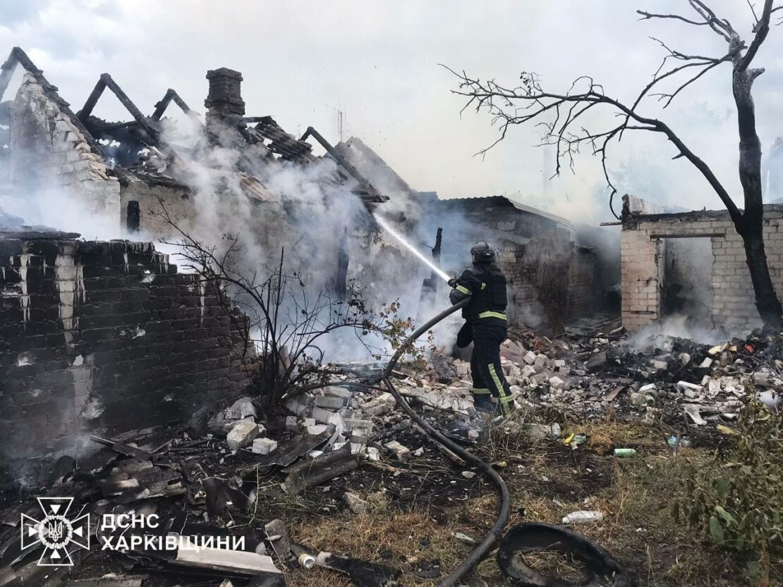 За добу на Харківщині сталося три пожежі внаслідок обстрілів (фото)