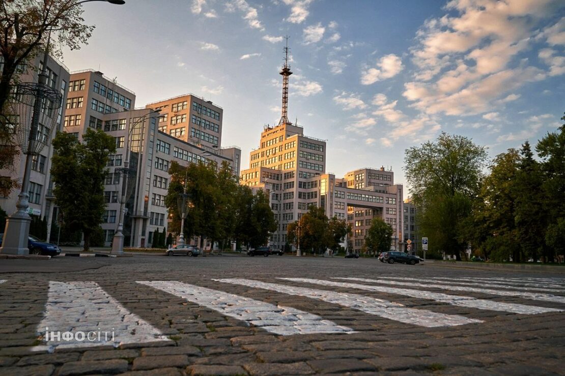 Серпневе надвечір'я у Харкові - фоторепортаж