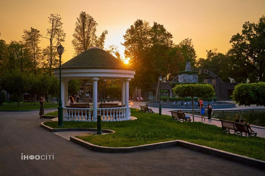 Серпневе надвечір'я у Харкові - фоторепортаж