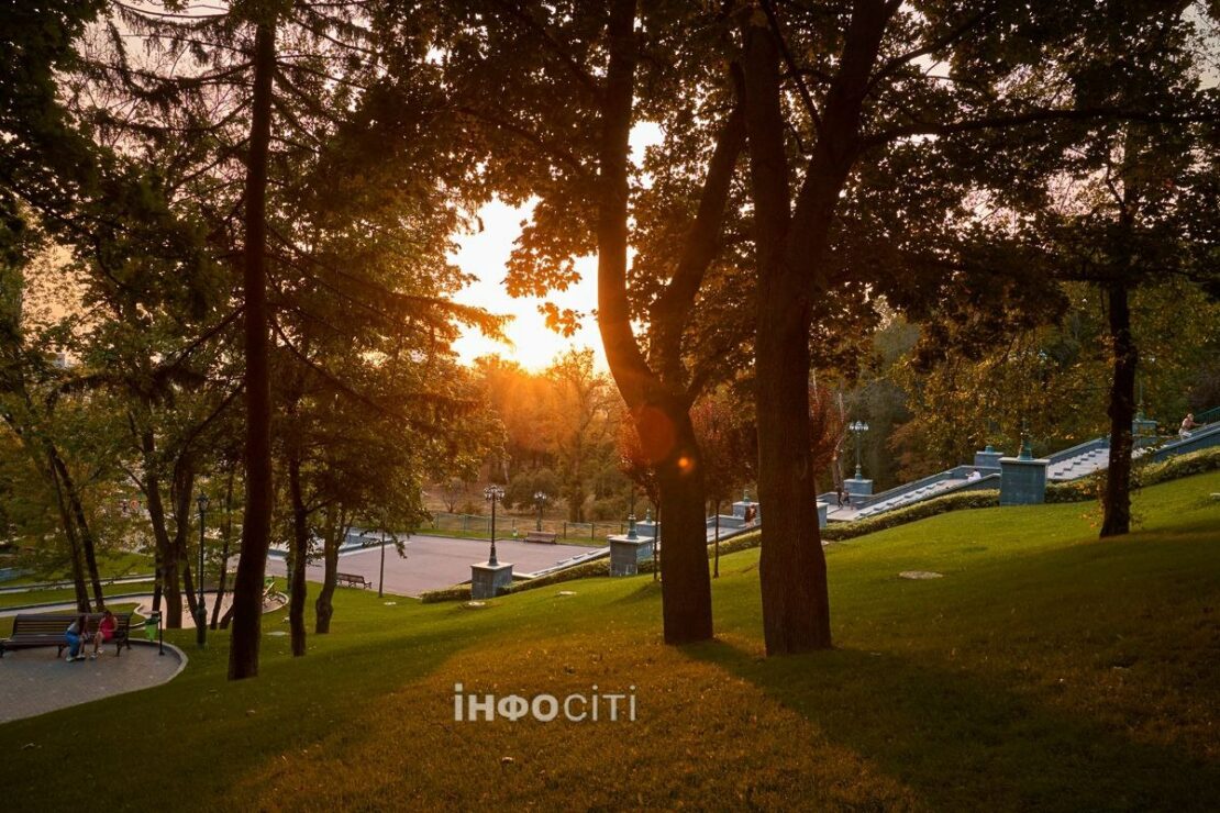 Серпневе надвечір'я у Харкові - фоторепортаж