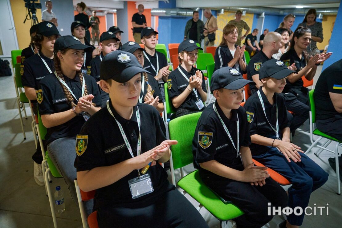 У Харкові створили загін "Юний поліцейський" (фоторепортаж)