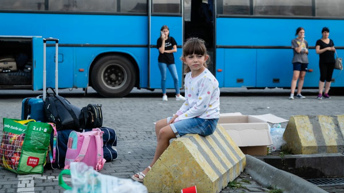 З небезпечних громад Харківщини евакуювали 34 дитини