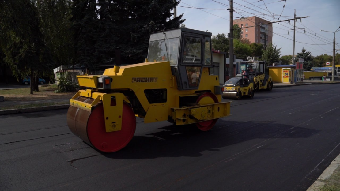 Комунальники Харкова за добу вивезли 91 куб. м змету та ТПВ (фото)