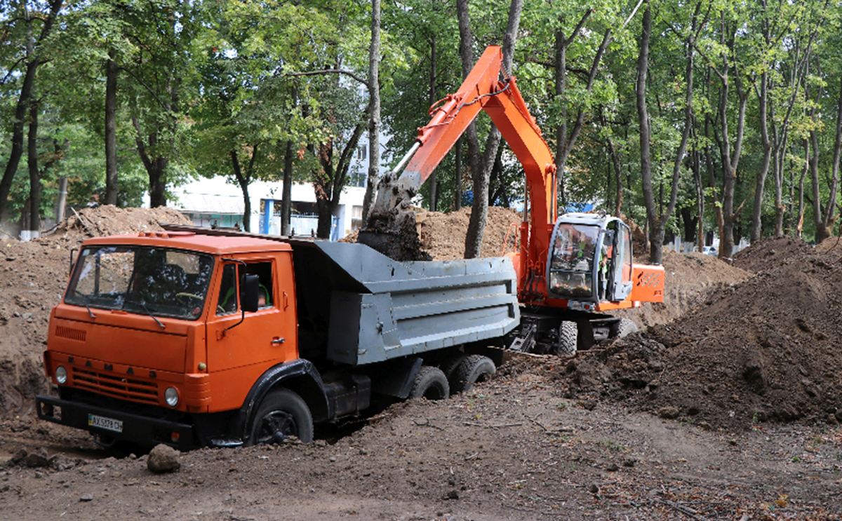 У Харкові перекладають аварійну ділянку колектора