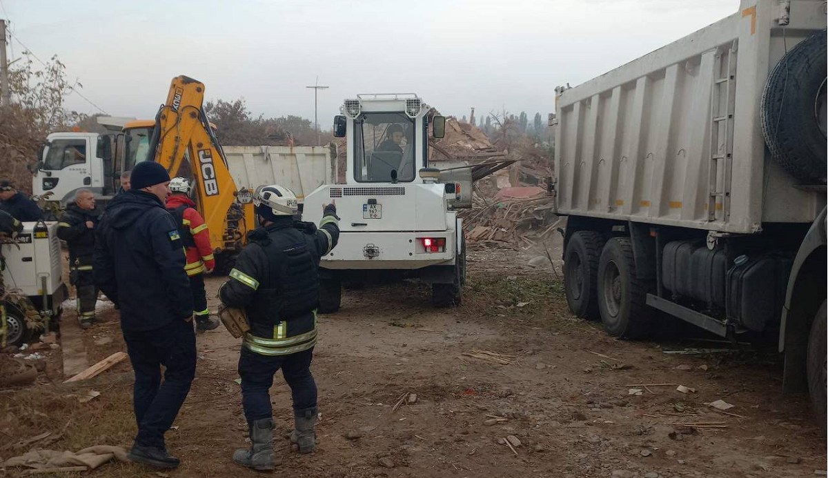 В Основ'янському та Шевченківському районах Харкова усувають наслідки ворожих атак