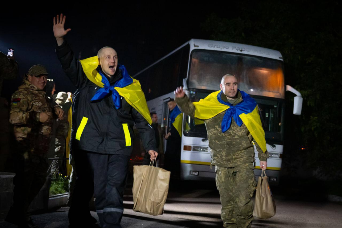 95 українських воїнів повернулися з ворожого полону (фото)