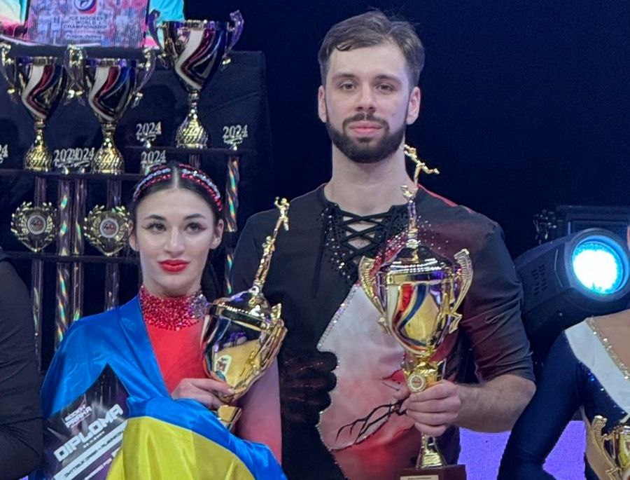 Харківʼяни перемогли на чемпіонаті світу з акробатичного рок-н-ролу (фото)