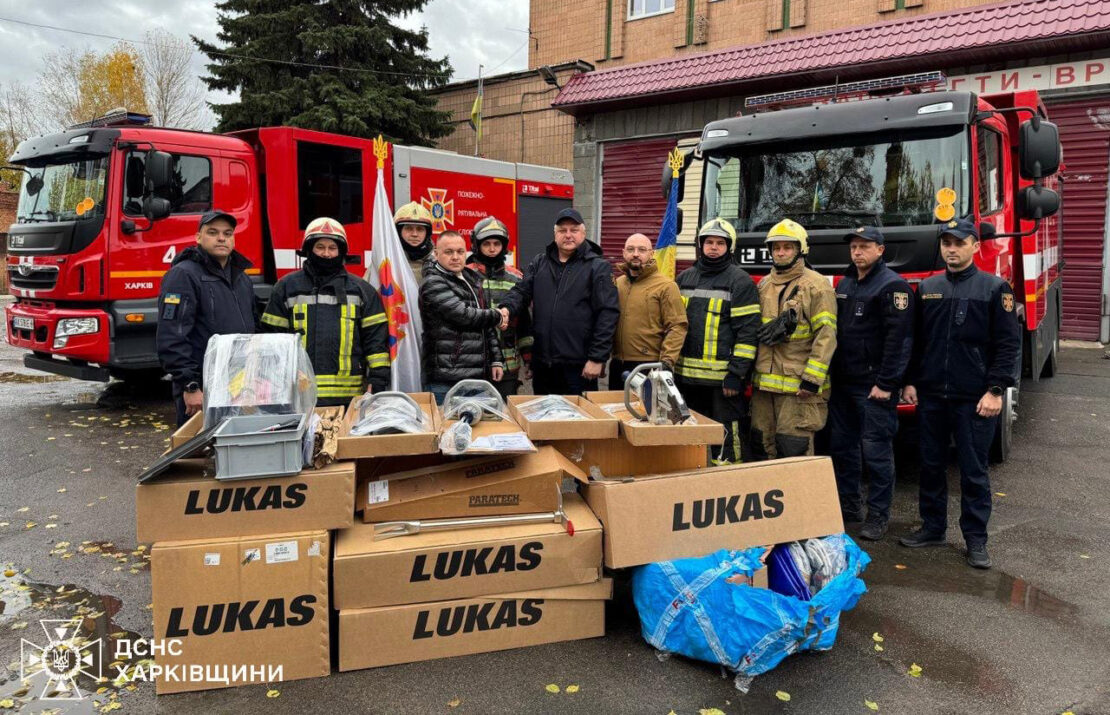 Харківські рятувальники отримали обладнання від благодійників 