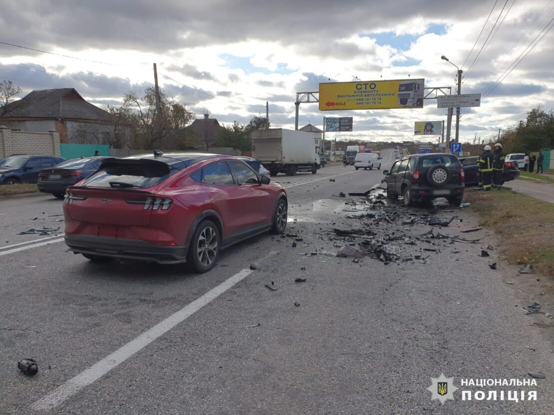 ДТП за участі чотирьох авто під Харковом: що відомо