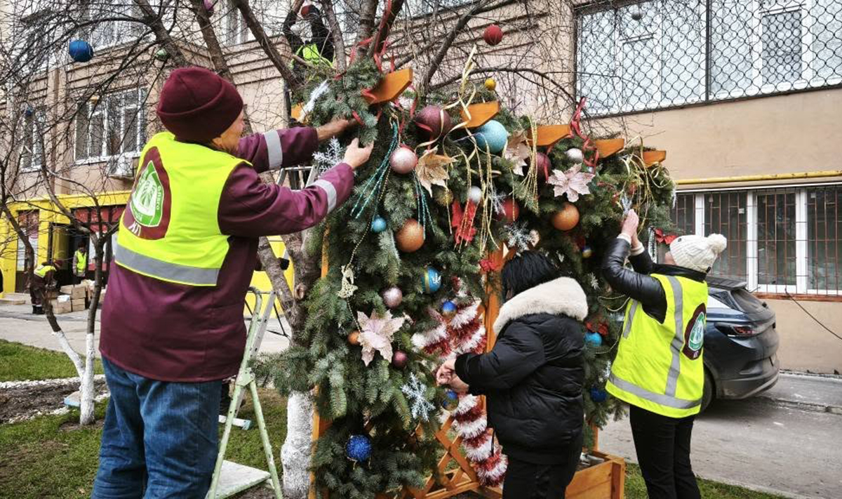 В одному з дворів Харкова створили новорічну фотозону