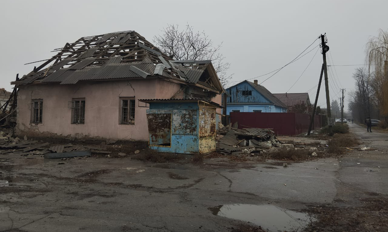 На Харківщині у Златополі відновили світло після обстрілу