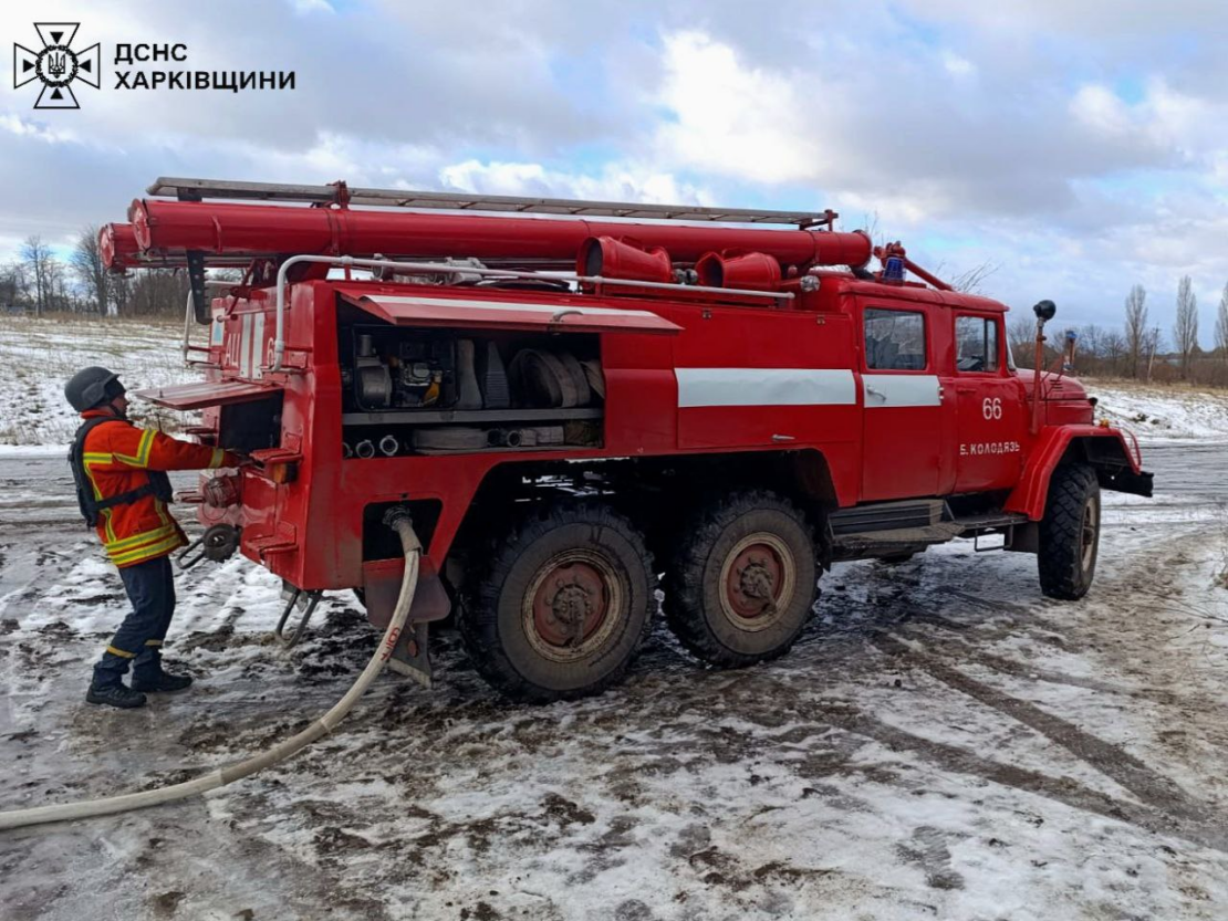 На Чугуївщині пожежники ліквідували наслідки ворожого удару