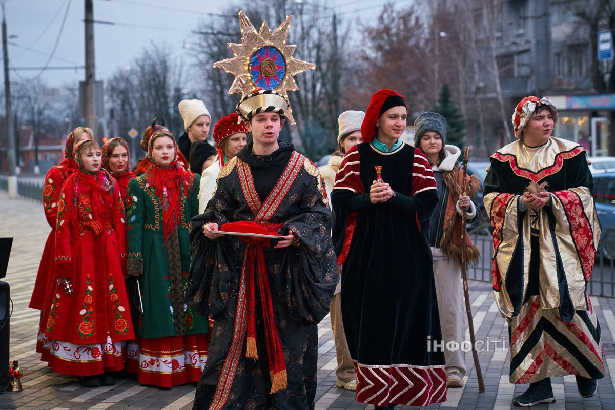 Різдвяний вертеп діти показали у Харкові (фото)