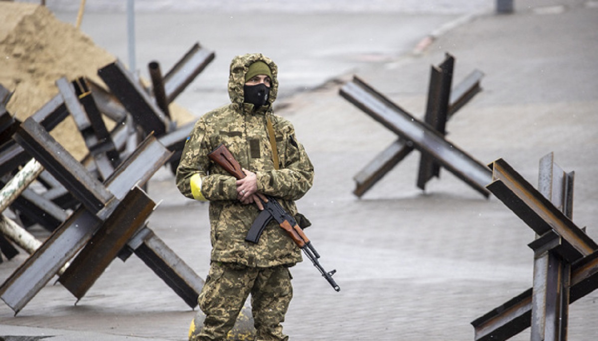 Зеленський вкотре продовжив воєнний стан і загальну мобілізацію