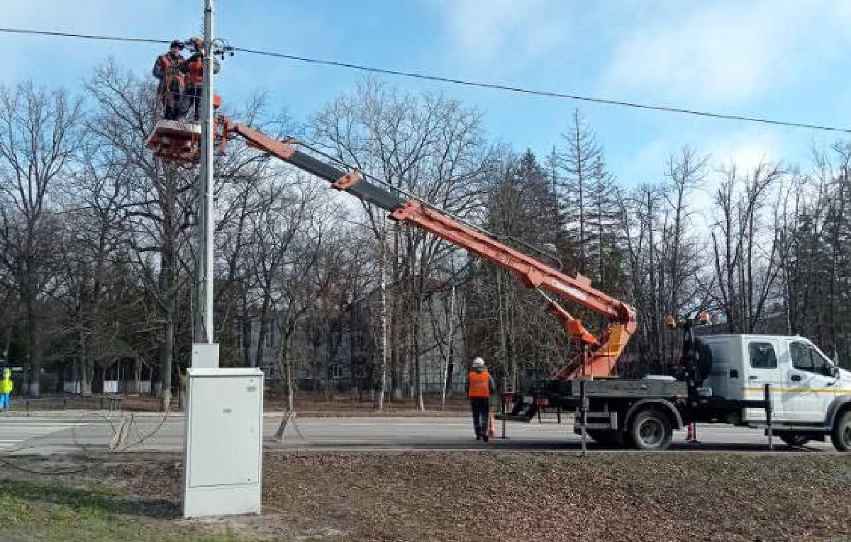 У Харкові відновили освітлення на Харківському шосе