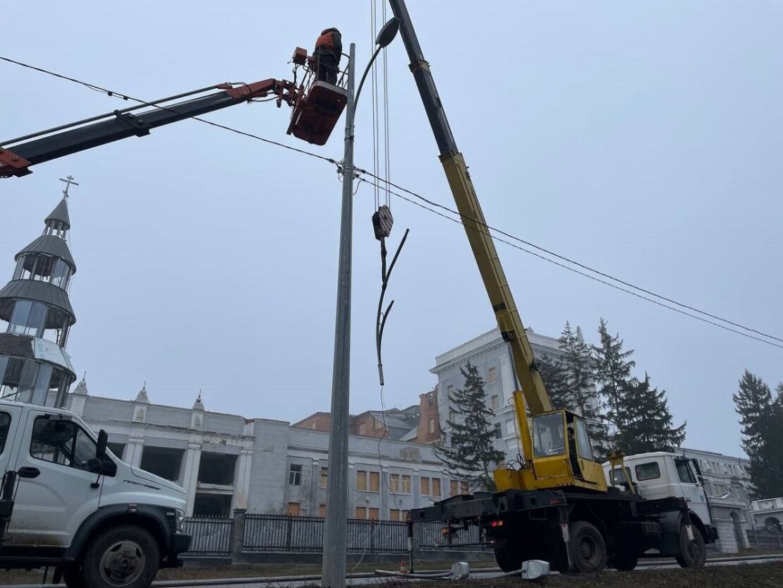 У Харкові відновили освітлення на Харківському шосе 