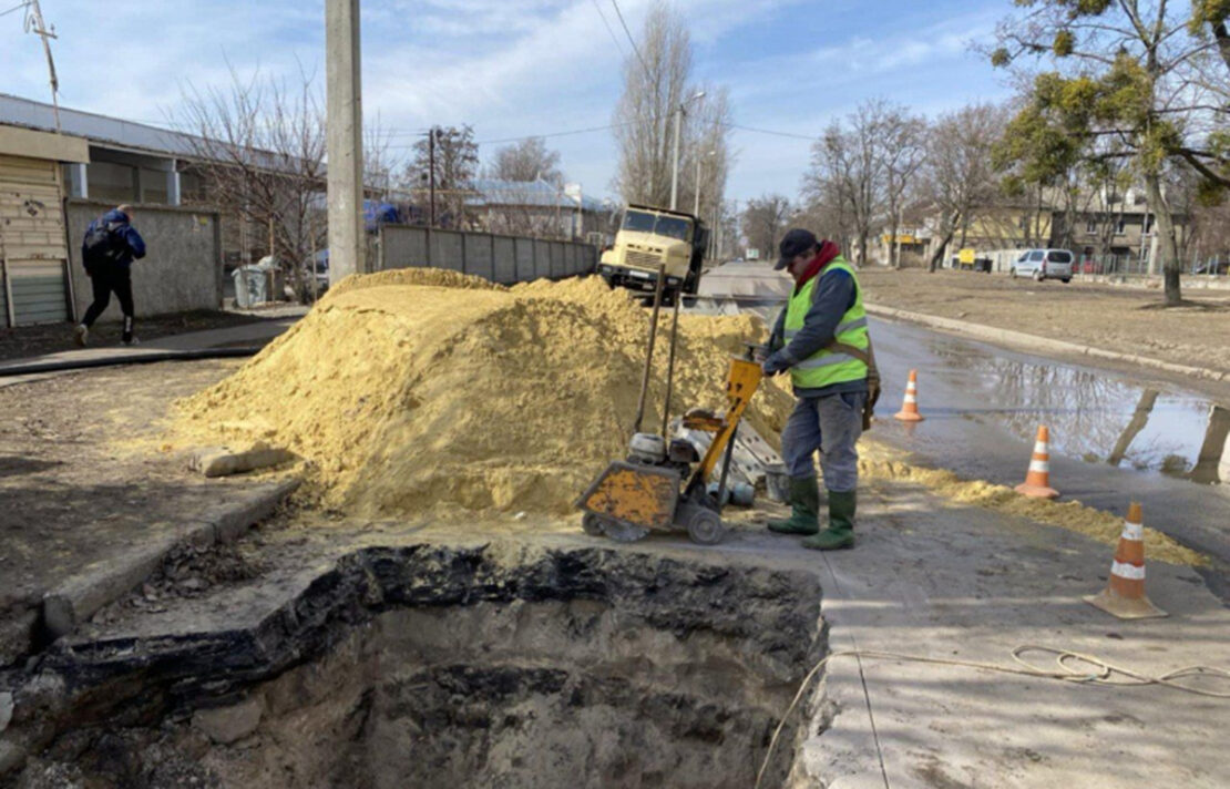 У Слобідському районі Харкова перекладають водоводи