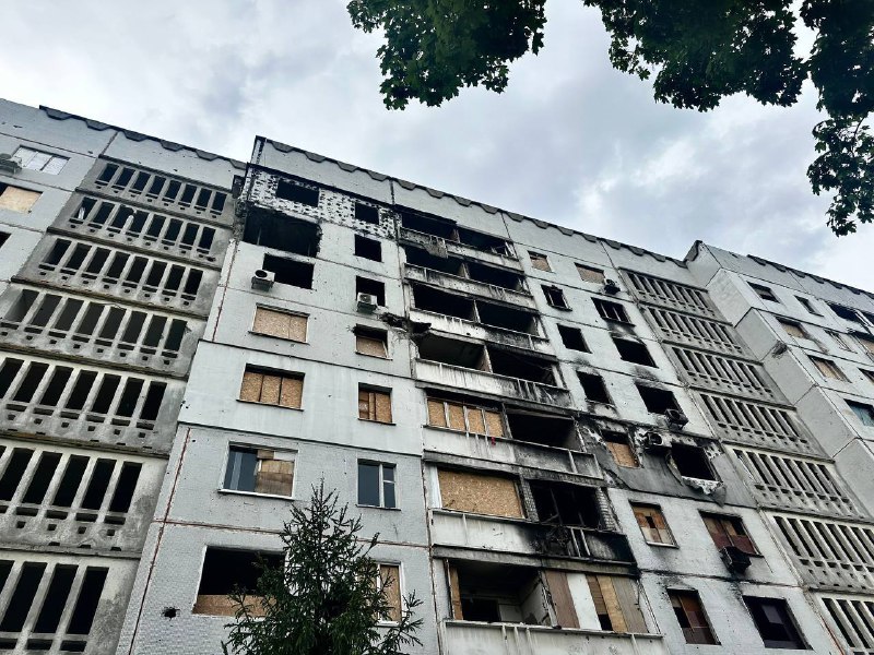 У Харкові відновлюють пошкоджені багатоповерхівки
