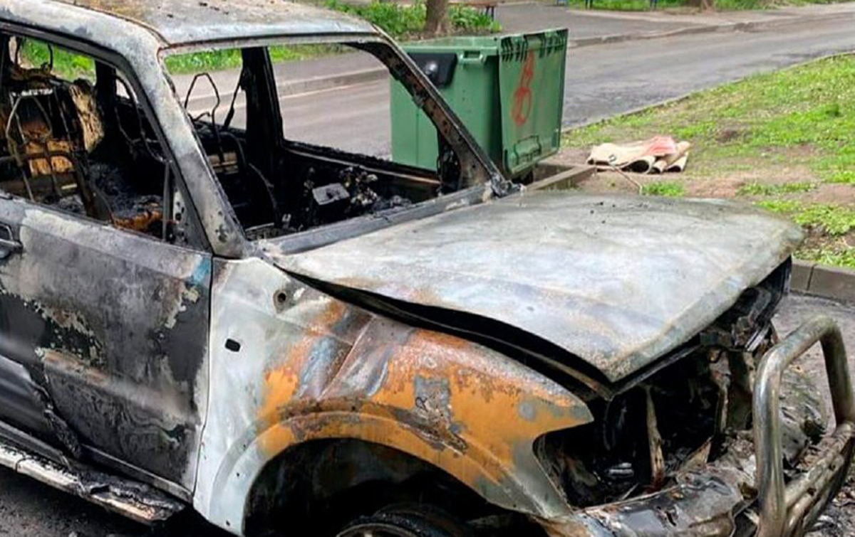 У Харків матір та її донька підпалювали авто військових