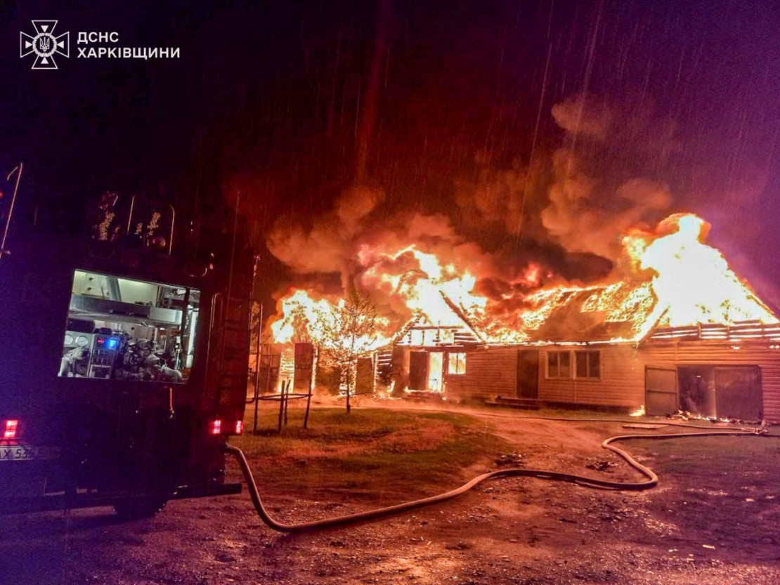 Рятувальники ДСНС спільно з пожежниками МПК ліквідували пожежу у Харківському районі