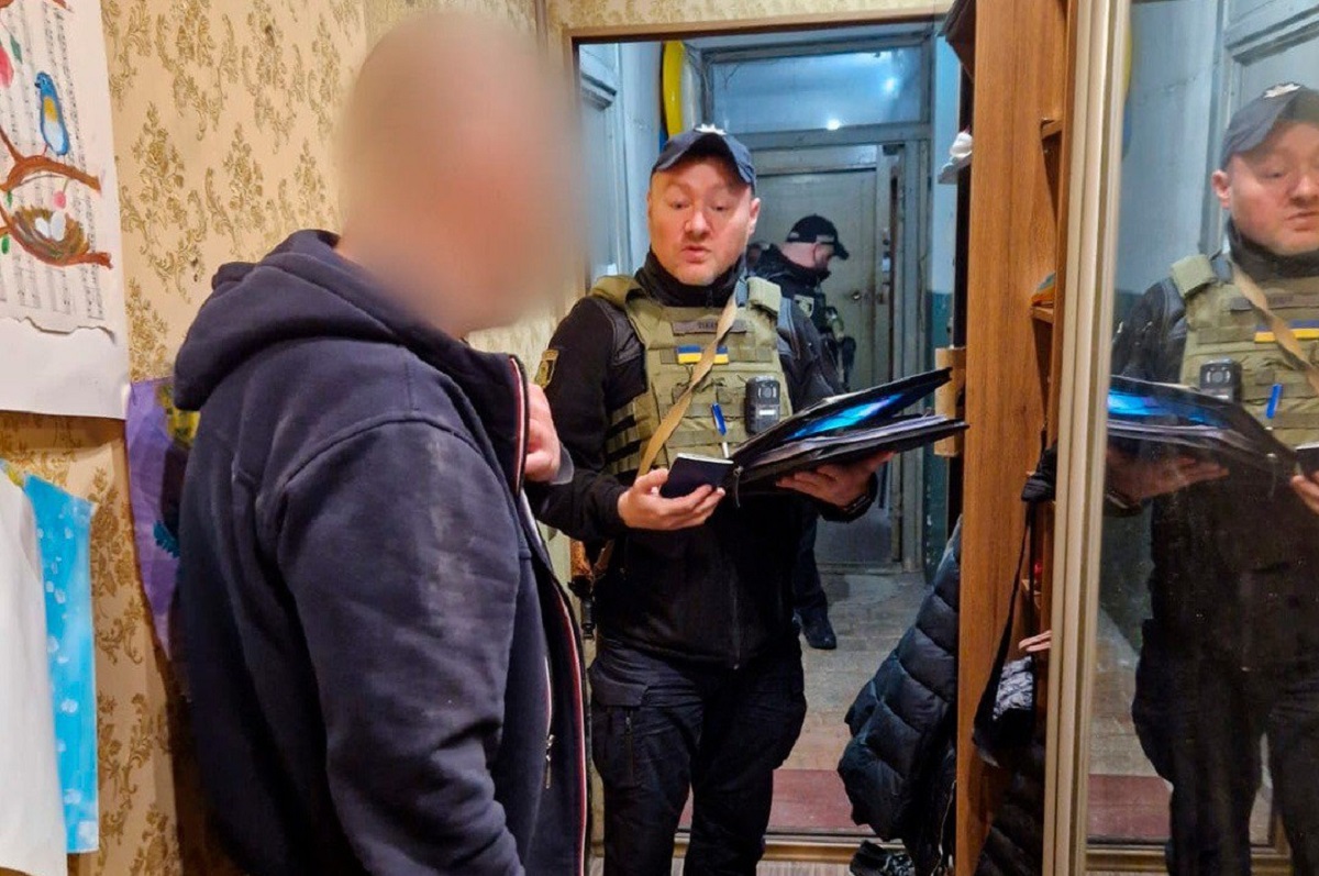 У Харкові чоловік погрожував дружині гранатою