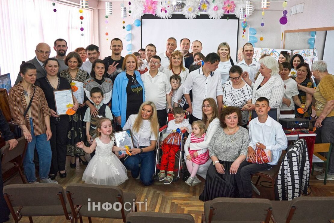 У центрі «Промінь» для дітей з інвалідністю влаштували свято (фото)
