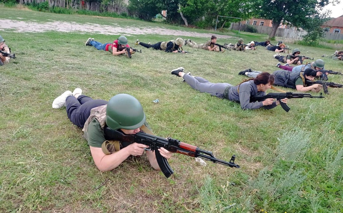 Підготовка громадян до національного спротиву на Харківщині триває
