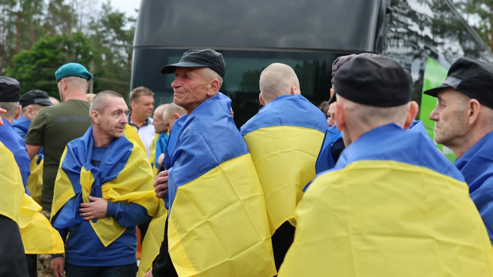 З полону повернули ще одну группу важкопоранених захисників