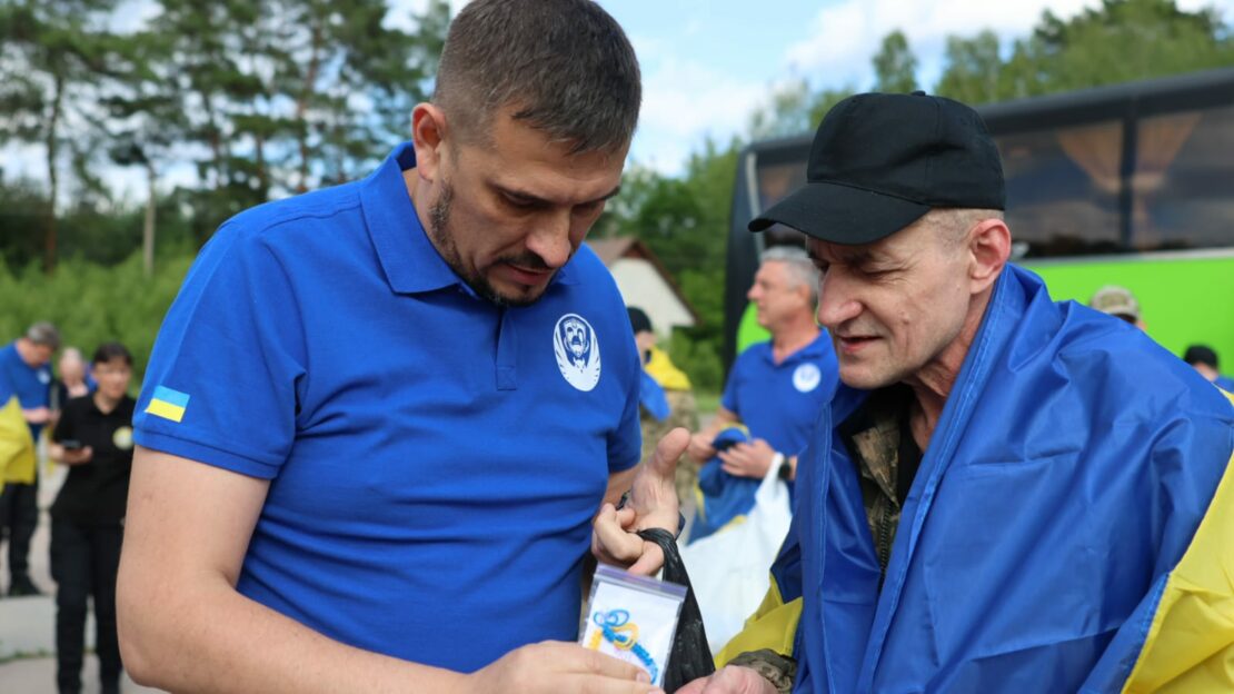 Додому з полону повернулися українські захисники (фото)