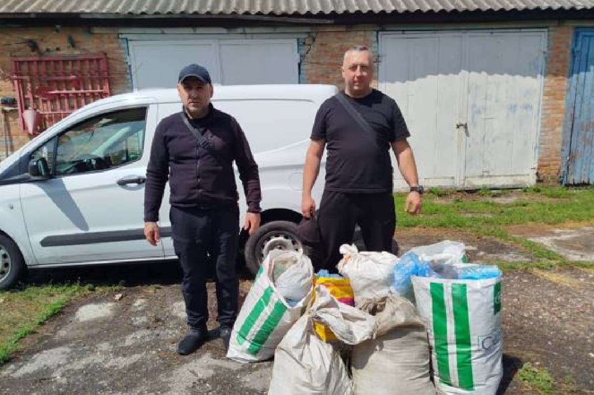 Рибоохоронці Харківщини передали браконьєрські сітки військовим