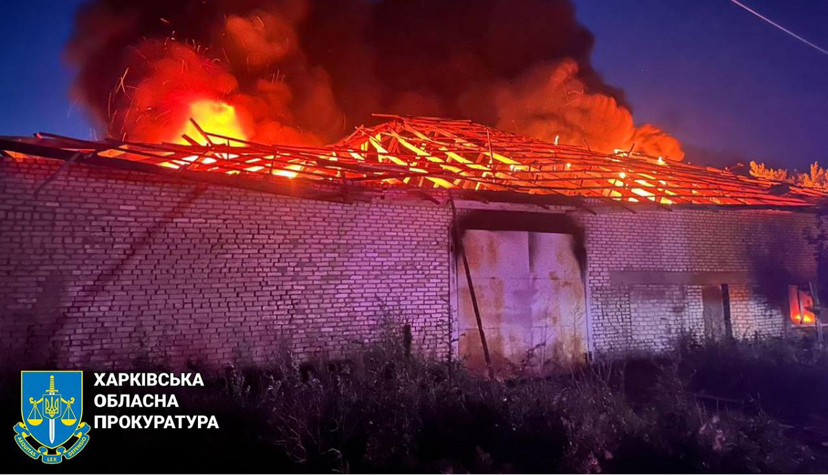 Після нічної атаки дронів є постраждалі у передмісті Харкова (фото)