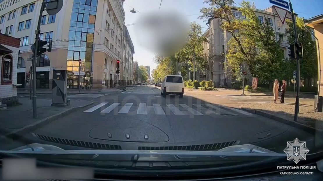 У Харкові патрульні виписали штрафи водіям, яких прославили відео в мережі
