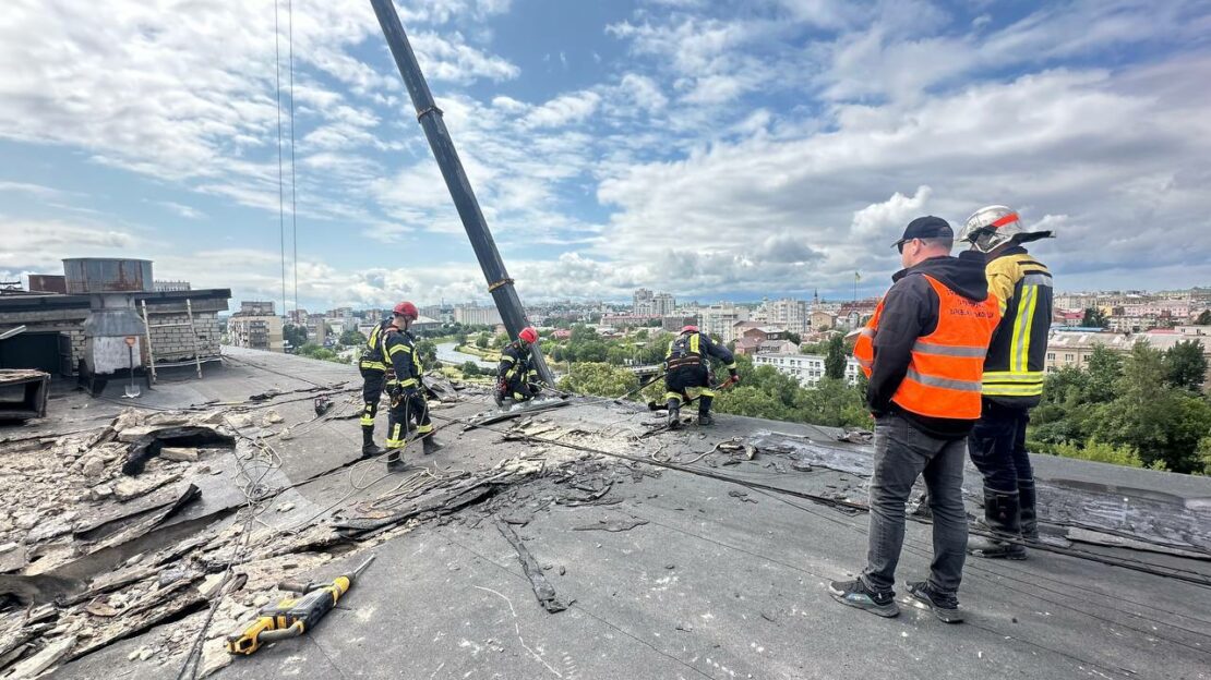 Ремонт будинку на Гімназійній набережній у Харкові