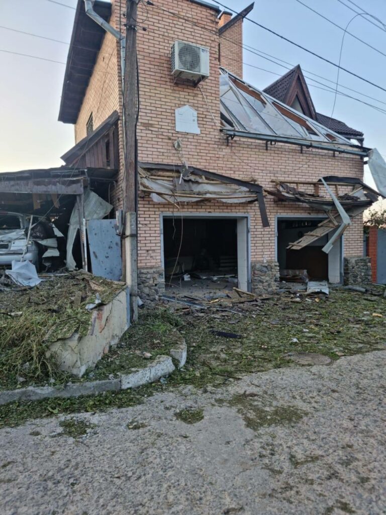 Уночі ворог атакував БпЛА два райони Харкова