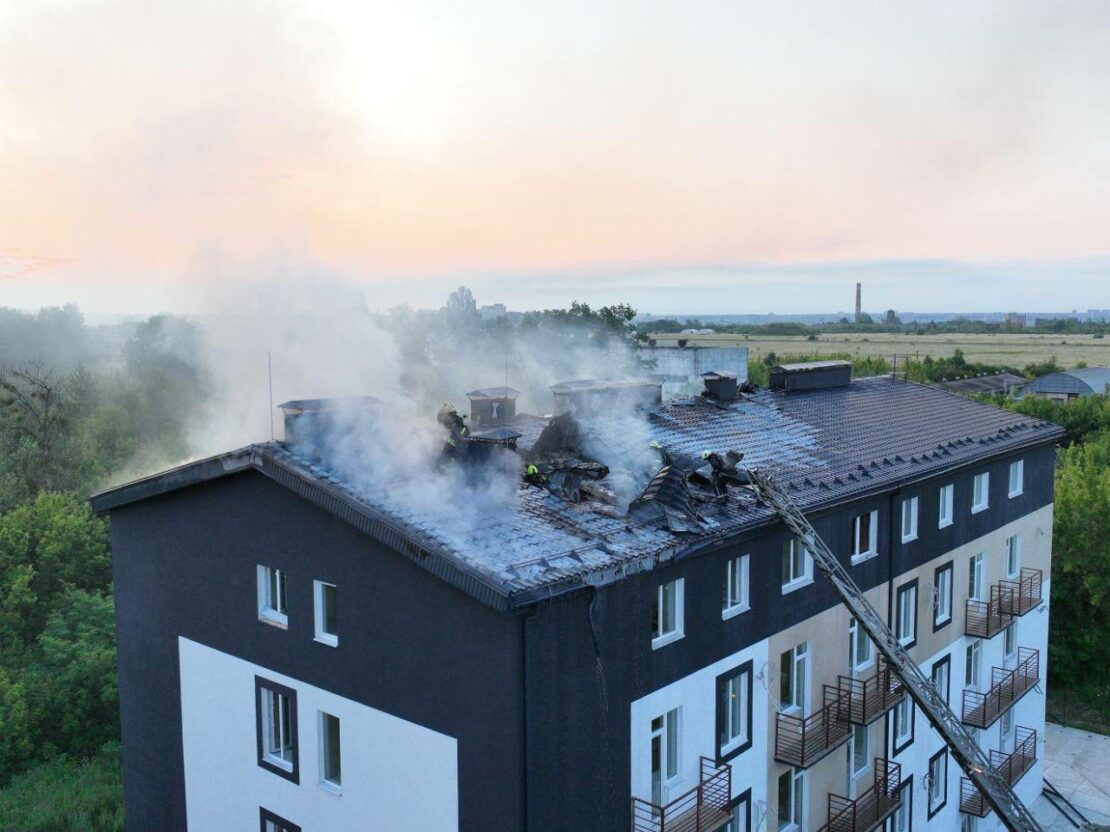 Нічні вибухи у Харкові: ворог атакував БпЛА Київський район