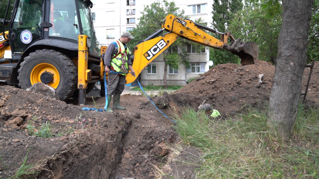 Заміна ділянки водоводу в Індустріальному районі