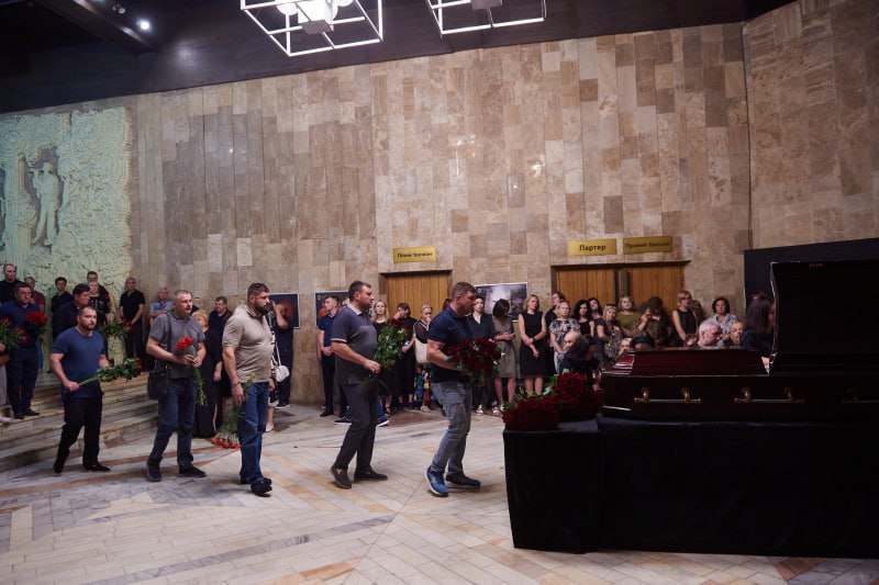 У Харкові провели в останню путь заступника мера Михайла Фатєєва