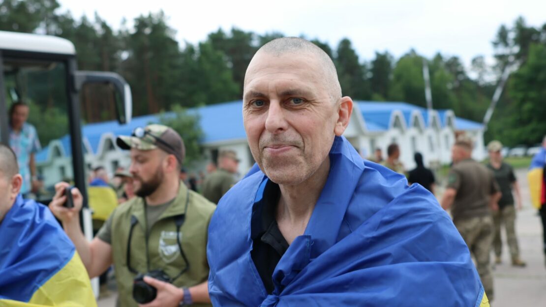 З російського полону повернули українських захисників та цивільних (фото)