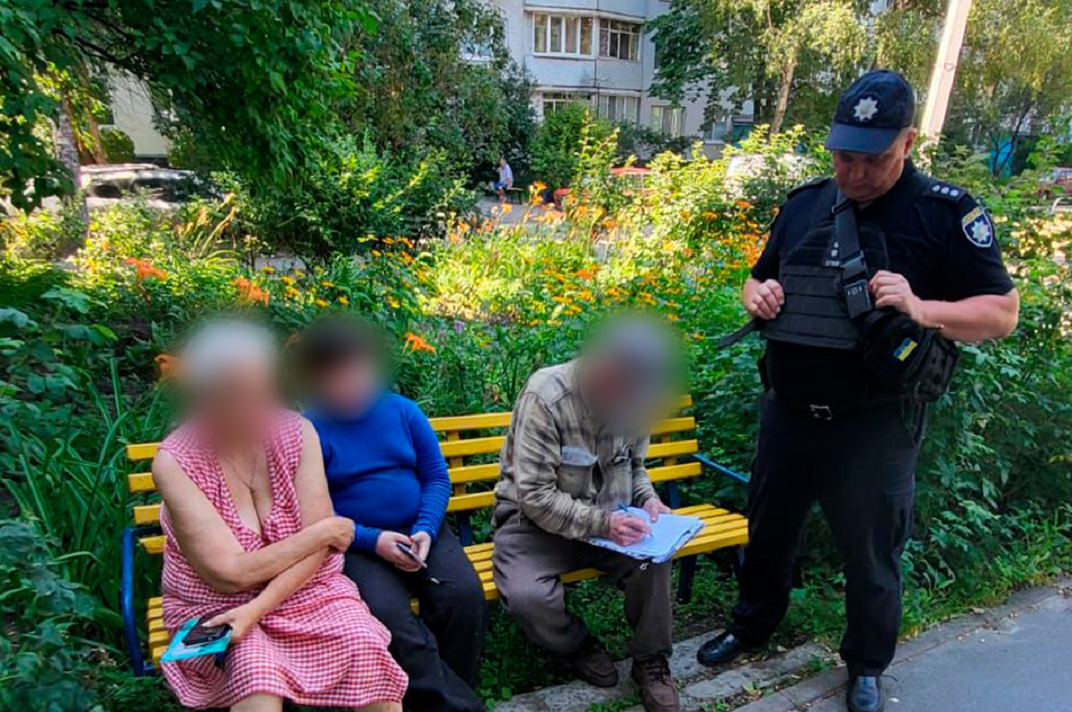 У Харкові поліція забрала дитину від агресивного дідуся