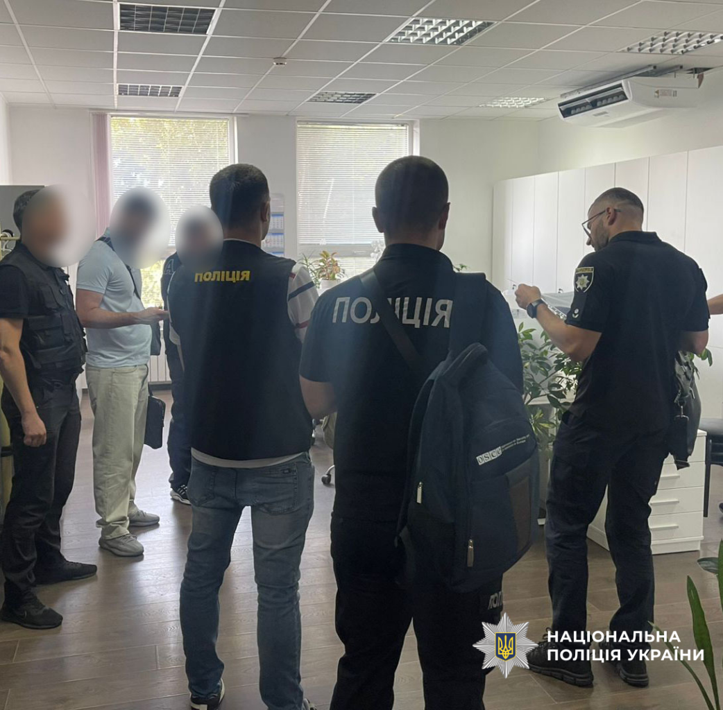 Посадовці українських фармкомпаній торгували ліками на території рф (фото)