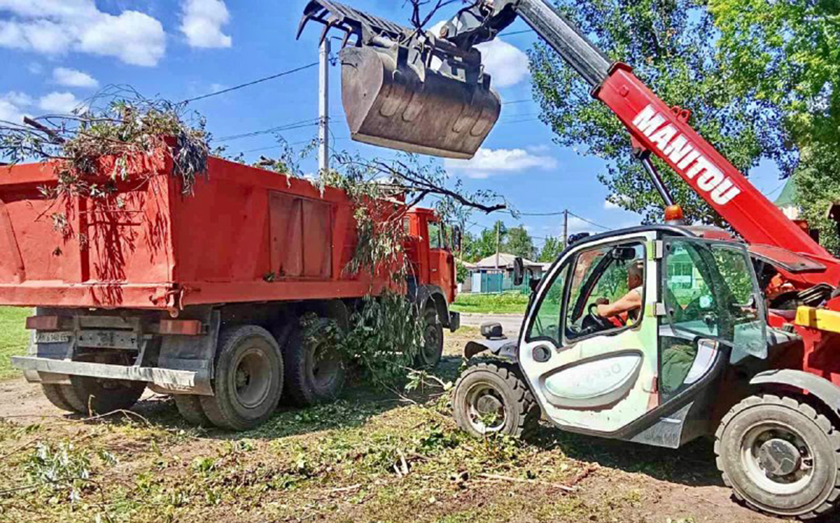 З Харкова вивезли рекордну кількість сміття після негоди