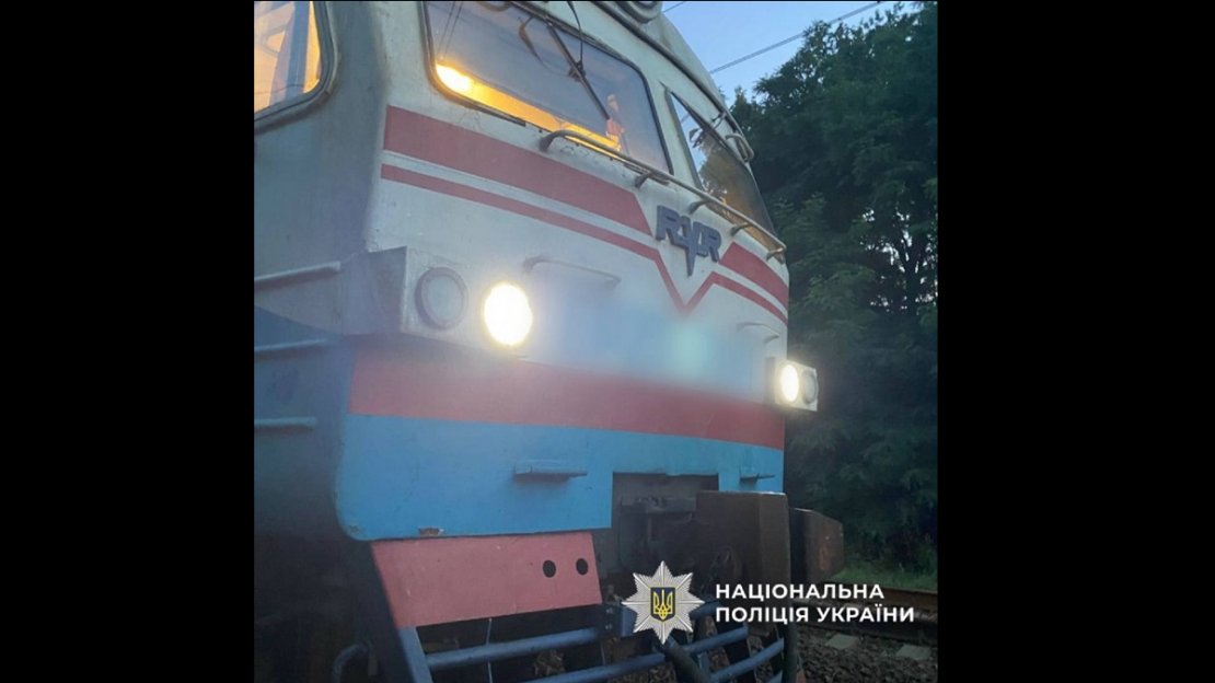 У Харківській області потяг травмував жінку